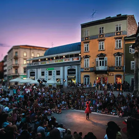 3 Bedroom In * 풀라