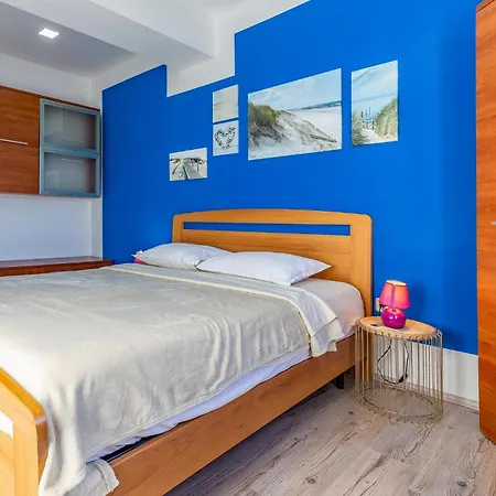 아파트 3 Bedroom In 풀라