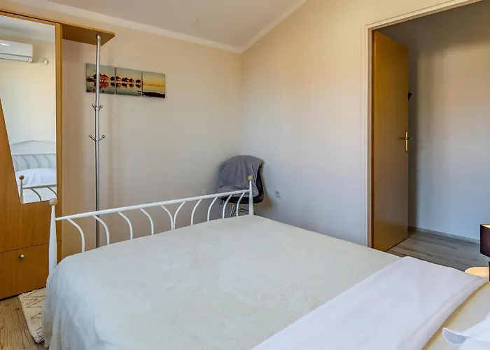 3 Bedroom In 아파트 풀라