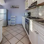 3 Bedroom In Пула