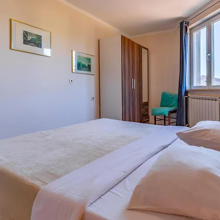 3 Bedroom In Апартаменты Пула
